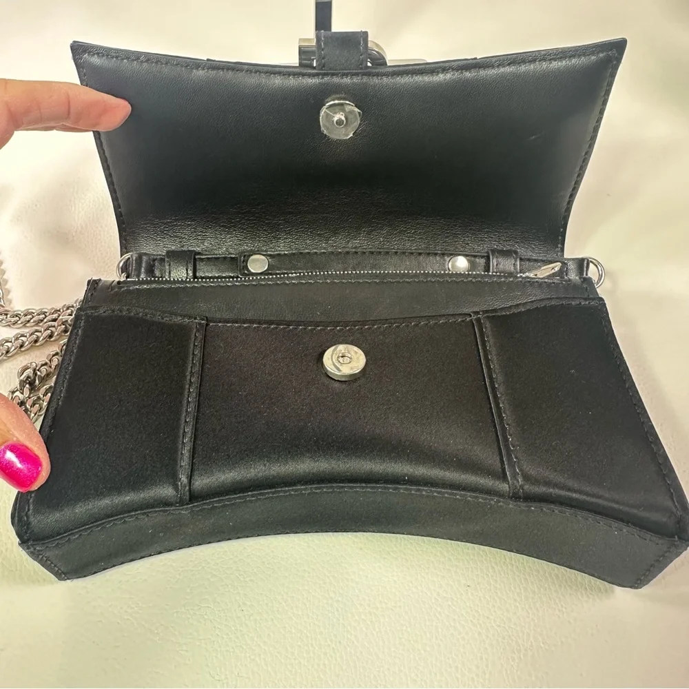 NEW BALENCIAGA SATIN Hourglass Wallet On Chain - Picture 9 of 13